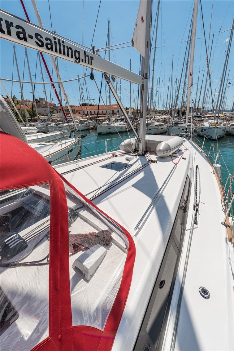 Beneteau Oceanis 45 | Mobula One