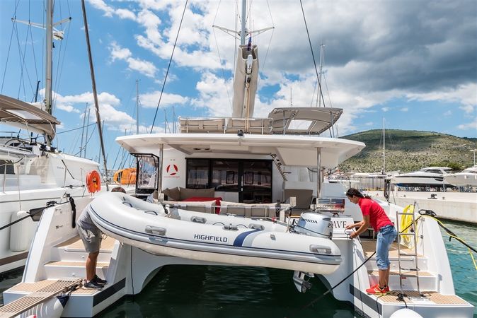Fountaine Pajot Saona 47 | Sunny Wave