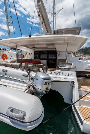 Fountaine Pajot Saona 47 | Sunny Wave