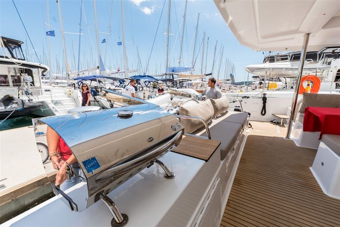 Fountaine Pajot Saona 47 | Sunny Wave