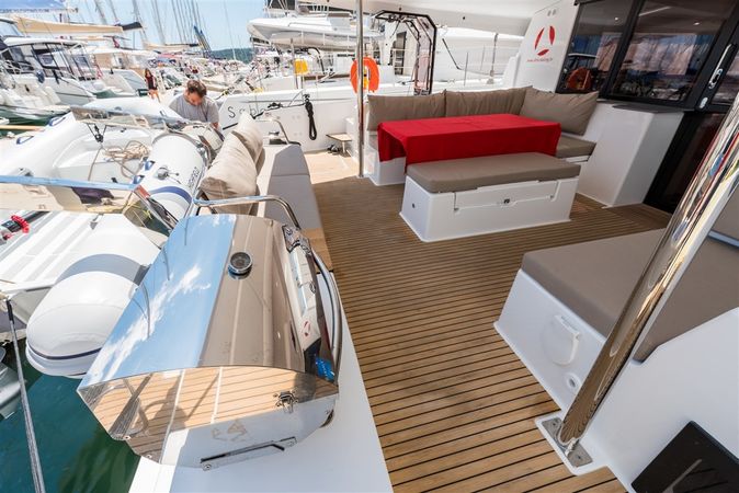 Fountaine Pajot Saona 47 | Sunny Wave