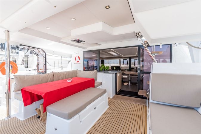 Fountaine Pajot Saona 47 | Sunny Wave