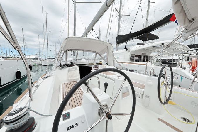 Beneteau Oceanis 35.1 | Idila
