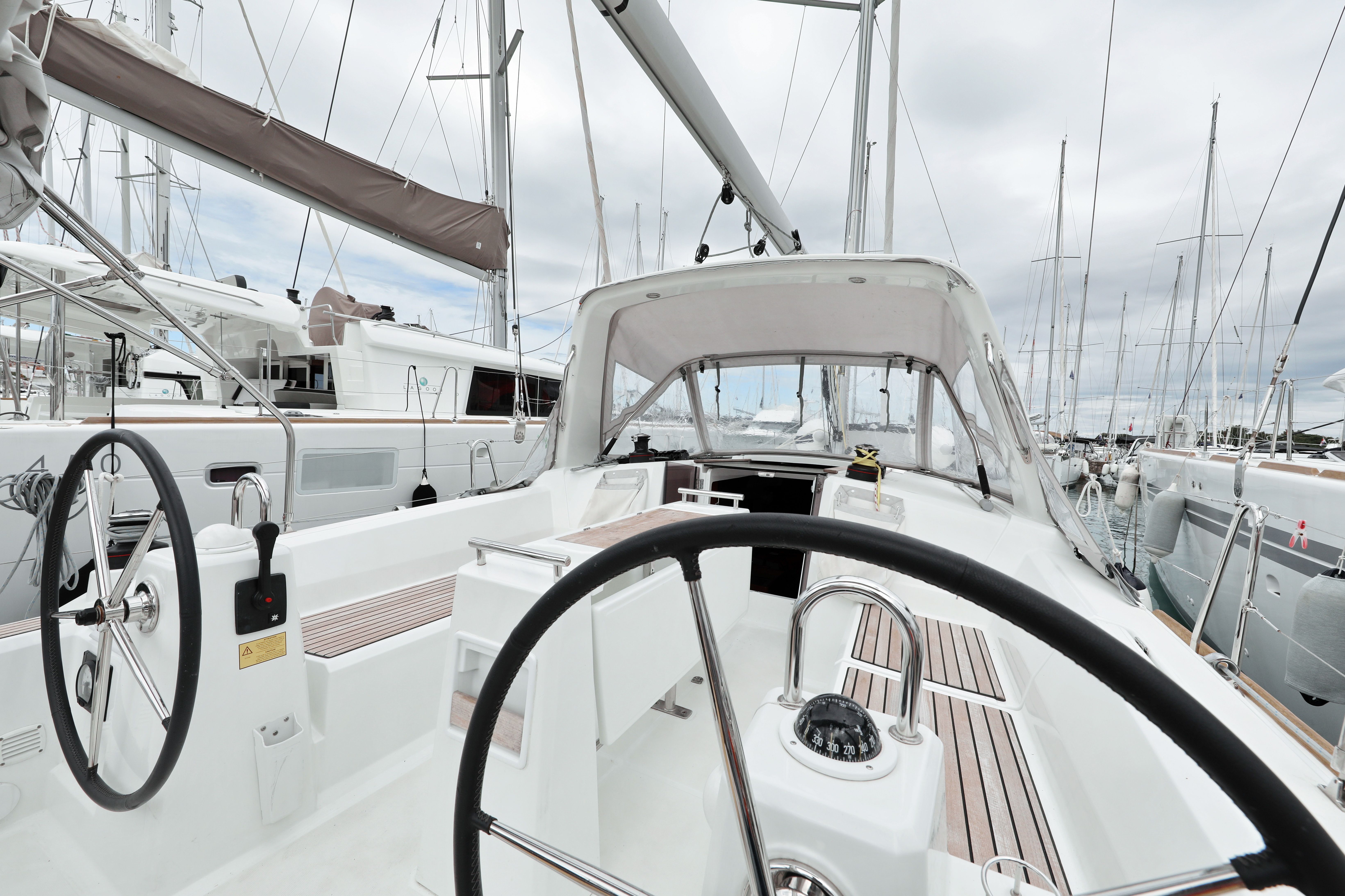 Beneteau Oceanis 35.1 | Idila
