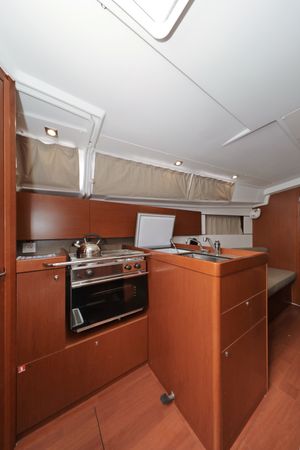 Beneteau Oceanis 35.1 | Idila