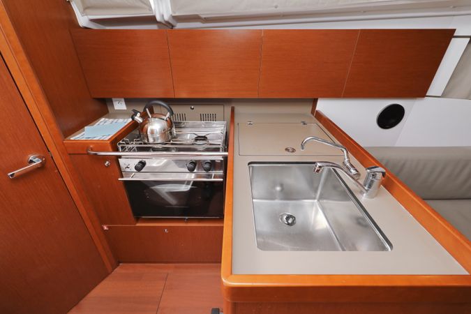 Beneteau Oceanis 35.1 | Idila