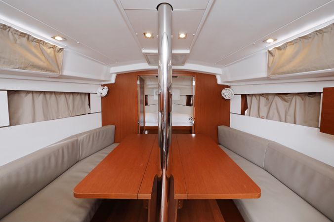 Beneteau Oceanis 35.1 | Idila