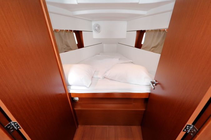 Beneteau Oceanis 35.1 | Idila