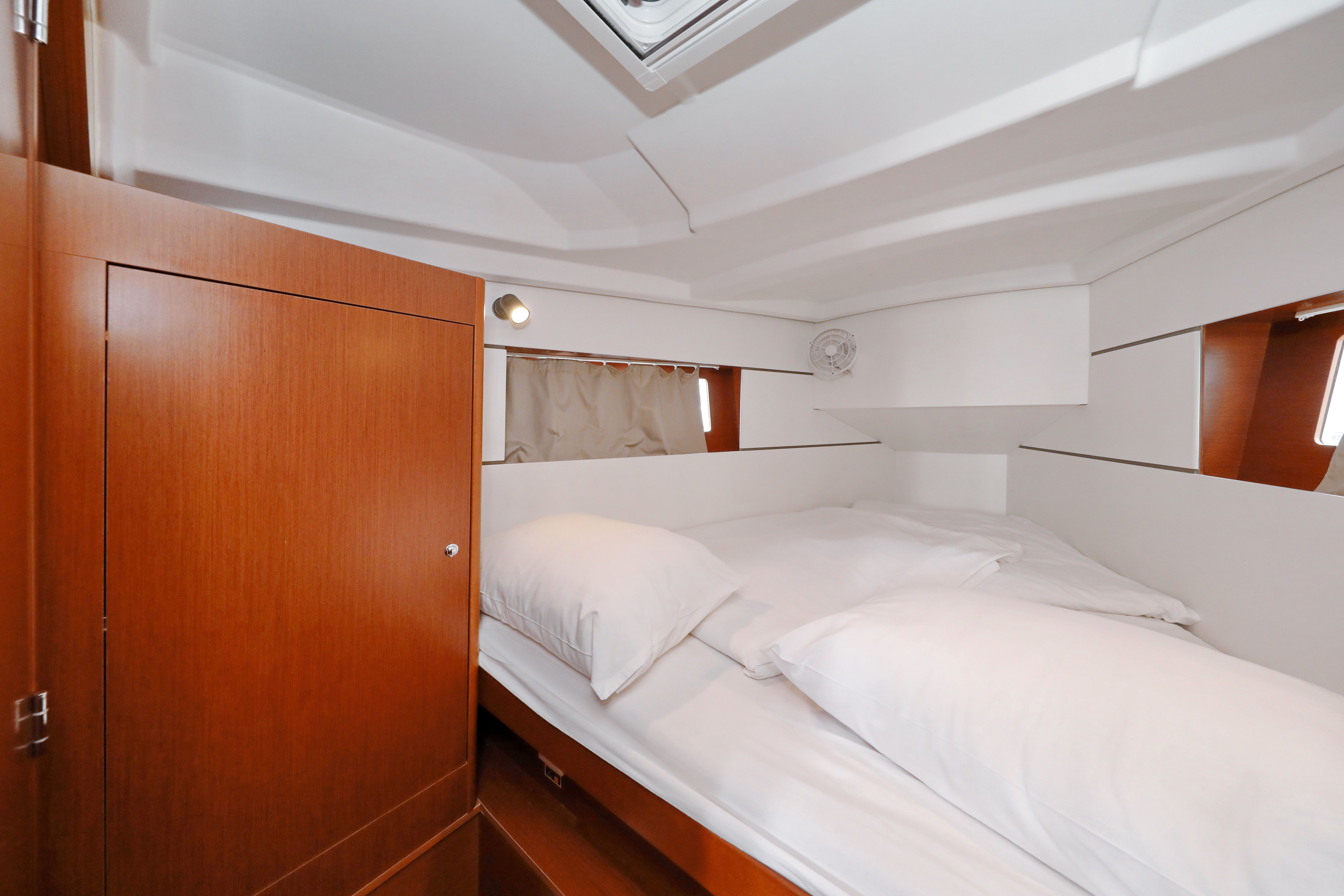 Beneteau Oceanis 35.1 | Idila