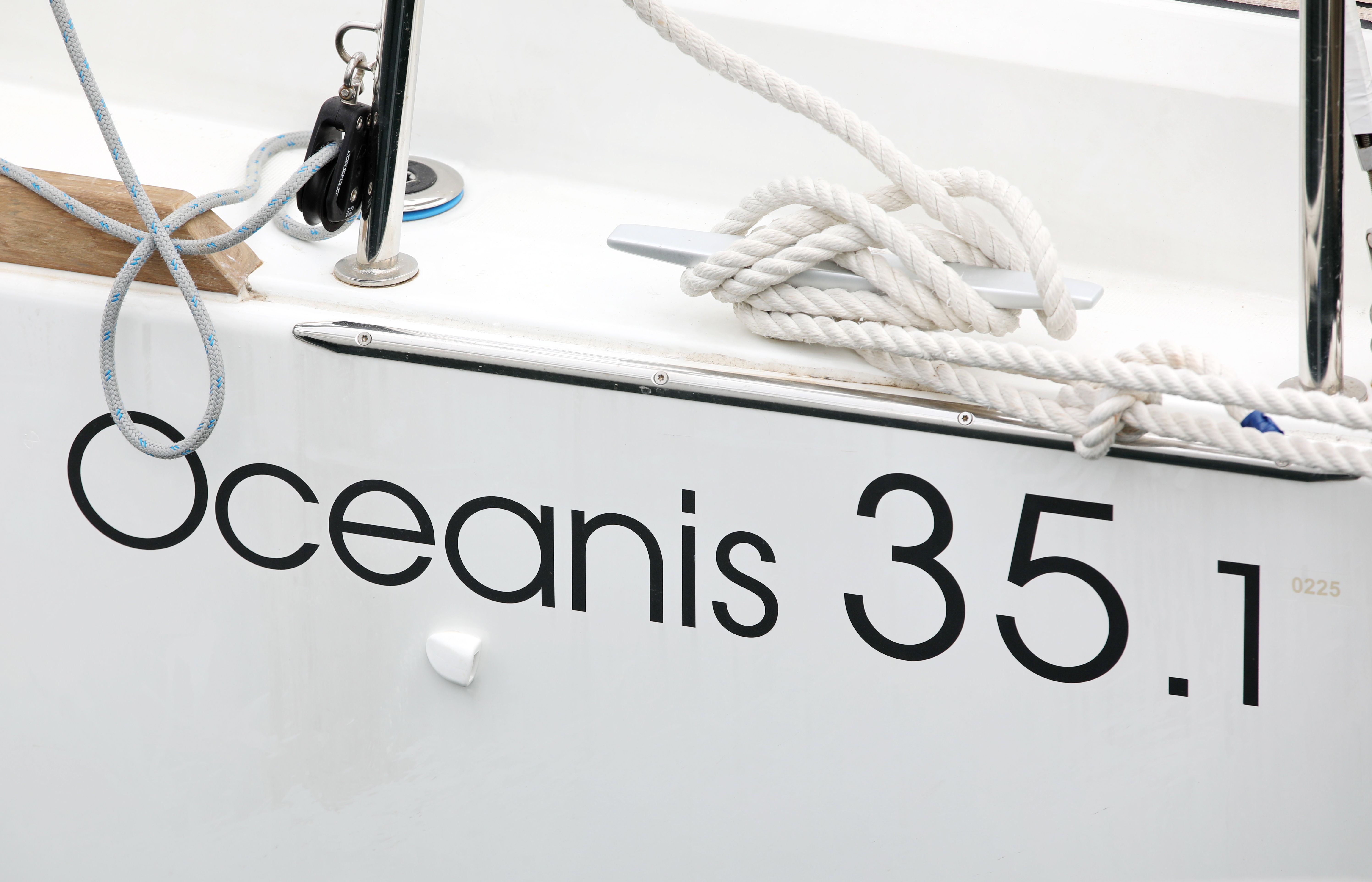 Beneteau Oceanis 35.1 | Idila