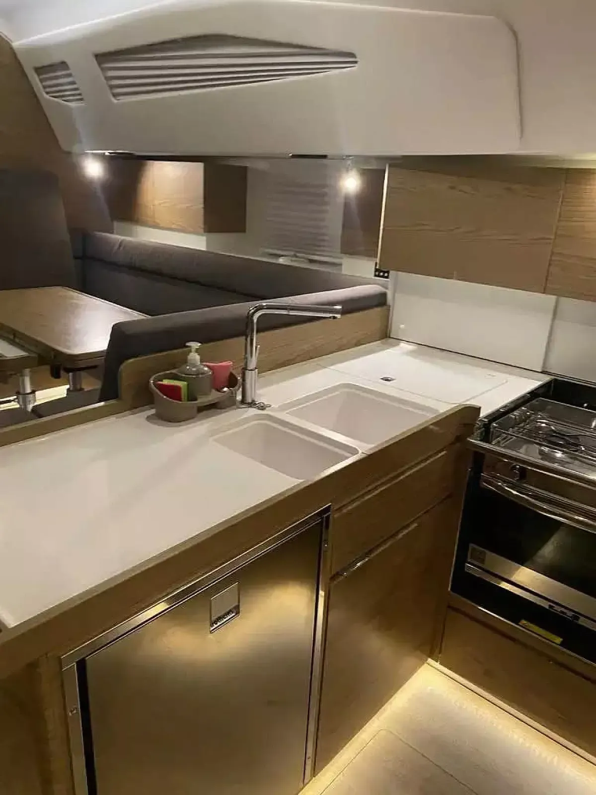 Elan 50 Impression | Therapy