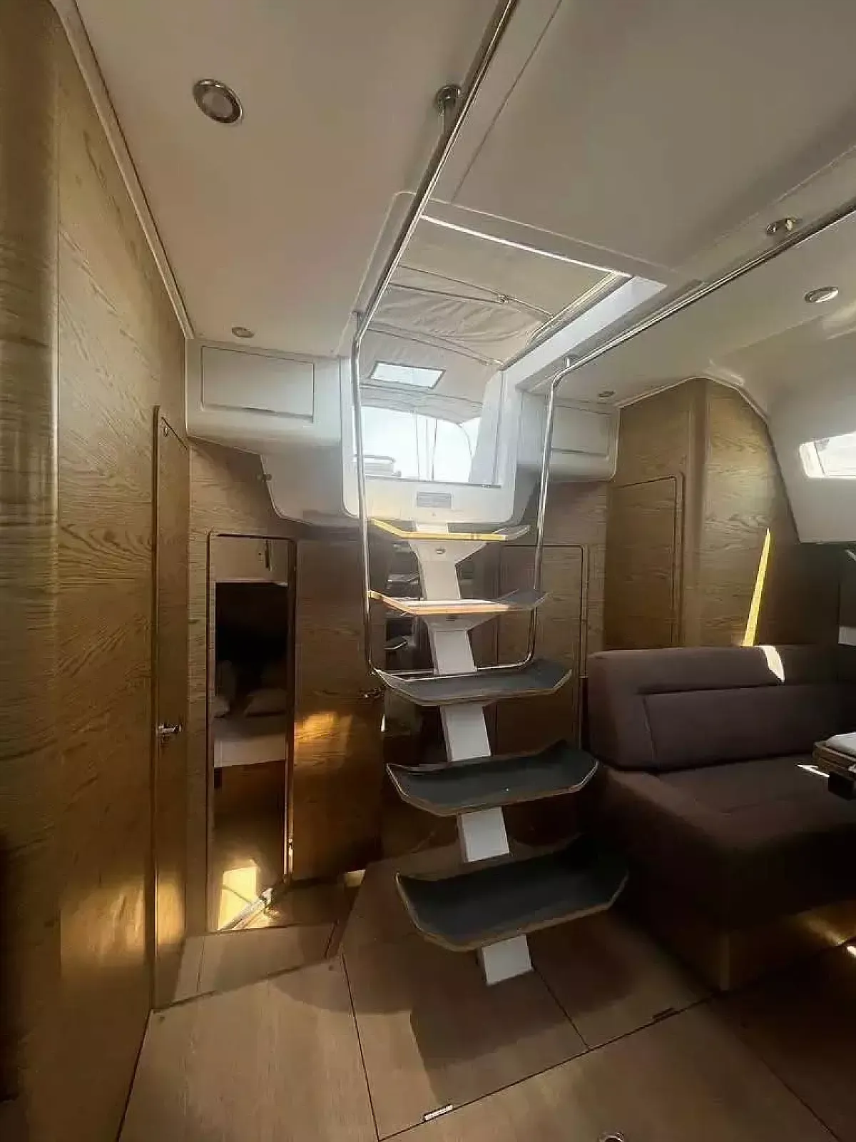 Elan 50 Impression | Therapy