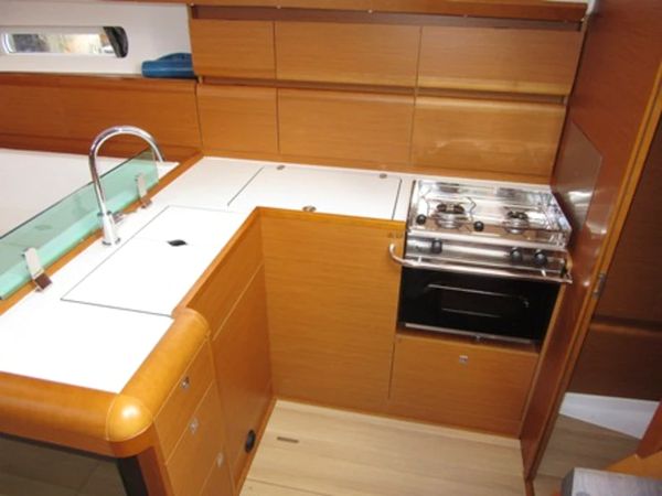 Jeanneau Sun Odyssey 449 | Blind Date 2