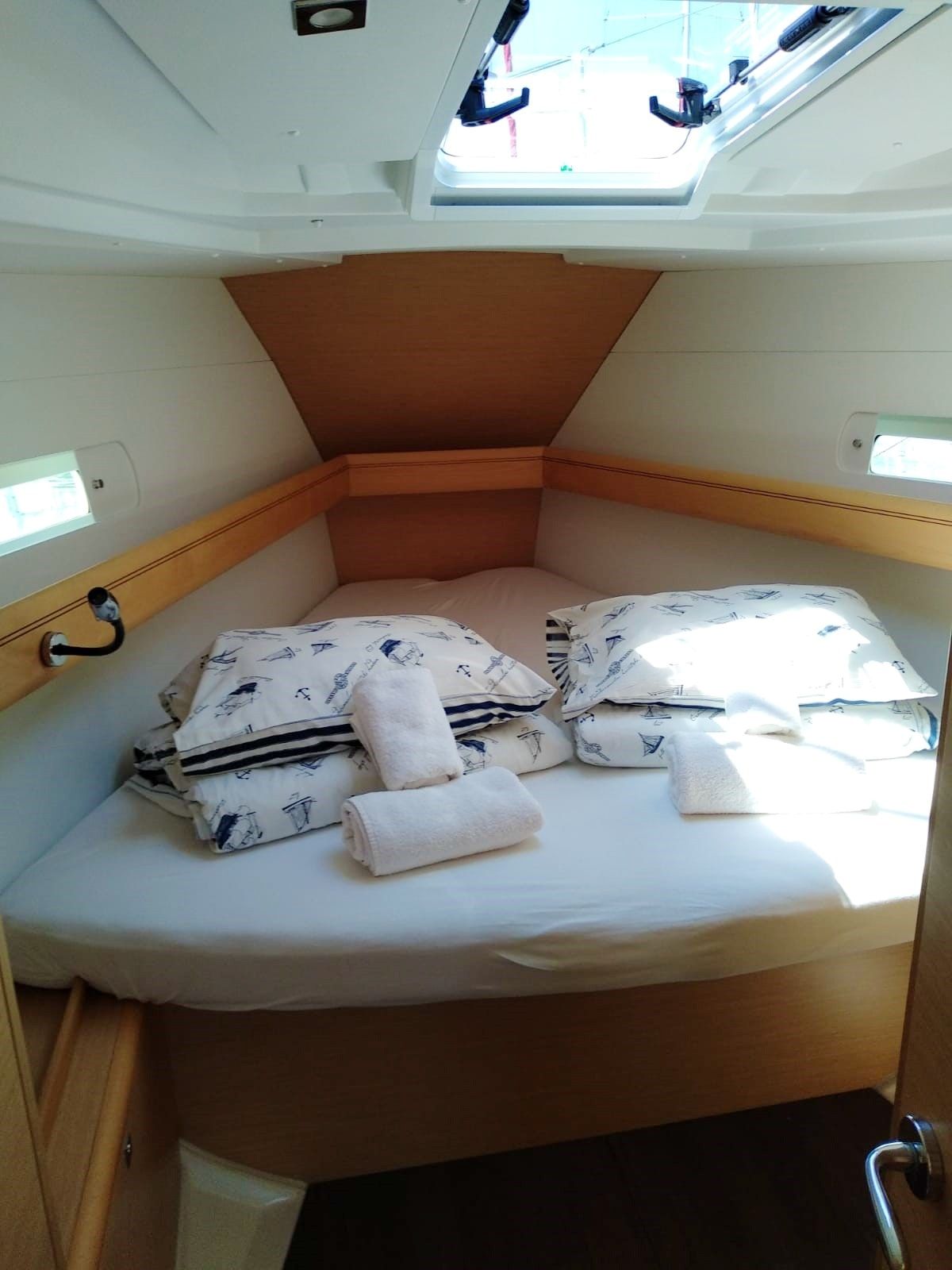 Jeanneau Sun Odyssey 419 | Tumbleweed