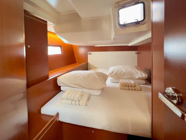 Beneteau Oceanis 51.1 | Salma