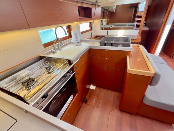 Beneteau Oceanis 51.1 | Salma