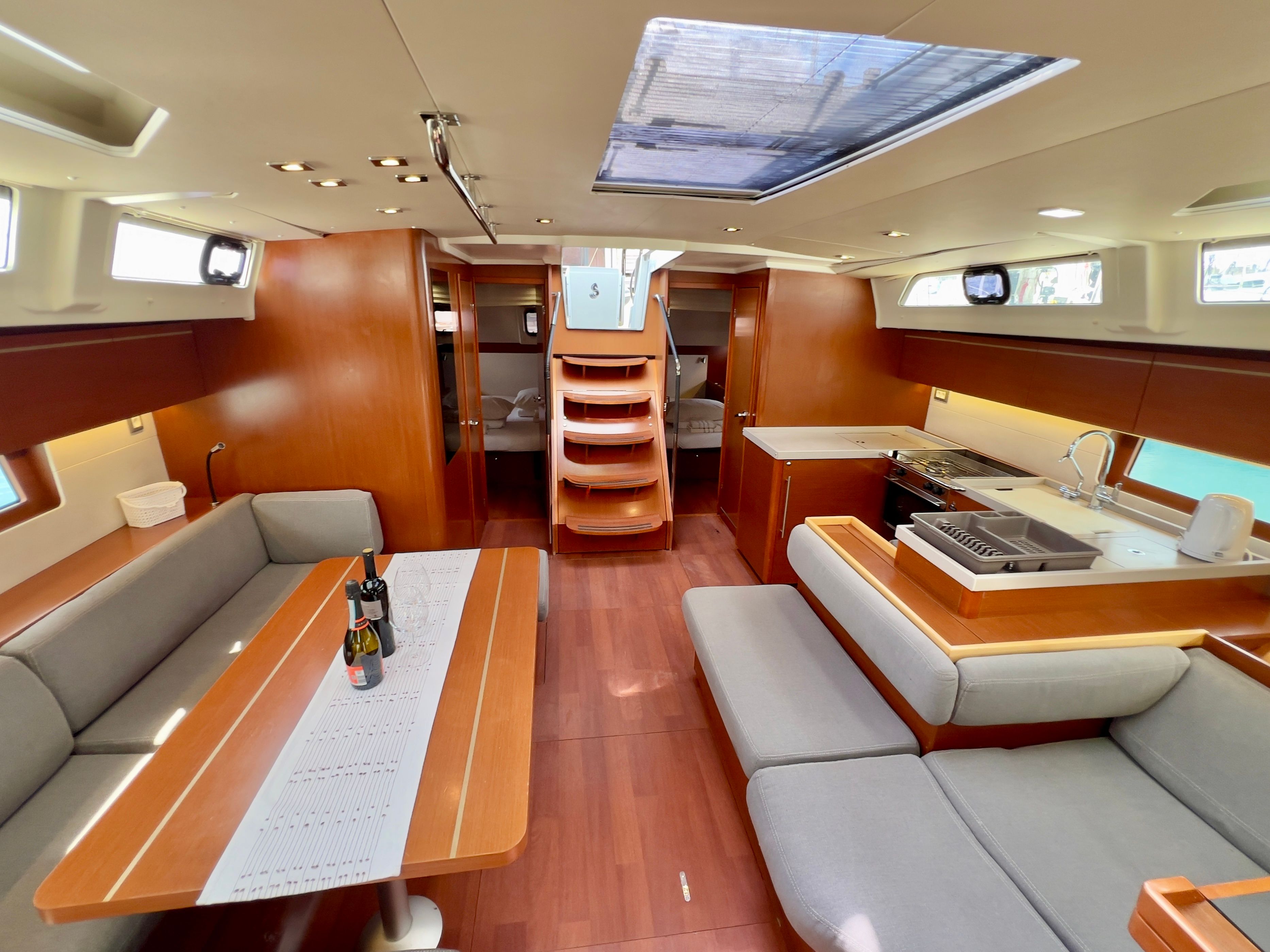Beneteau Oceanis 51.1 | Salma