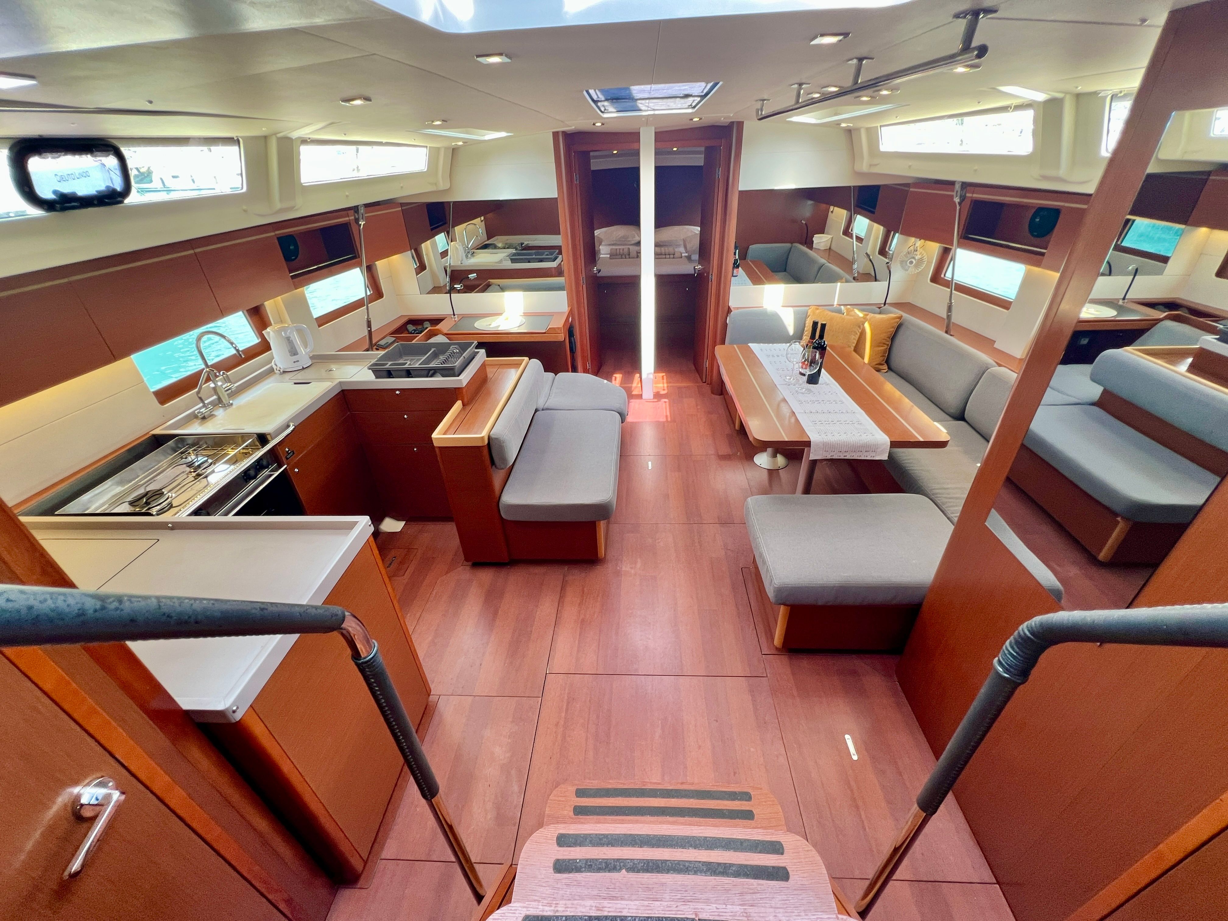 Beneteau Oceanis 51.1 | Salma