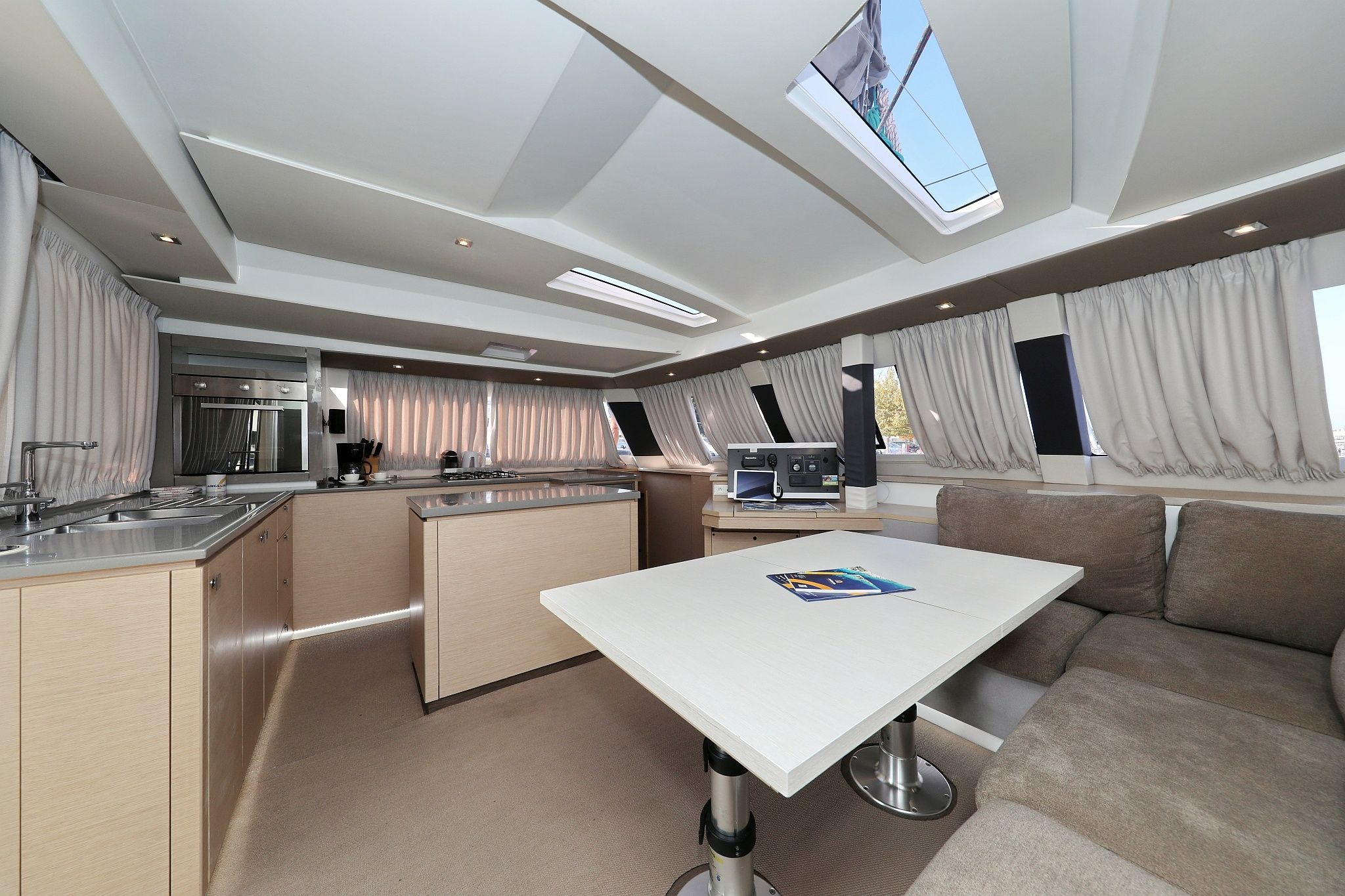 Fountaine Pajot Saba 50 | Poco Loco