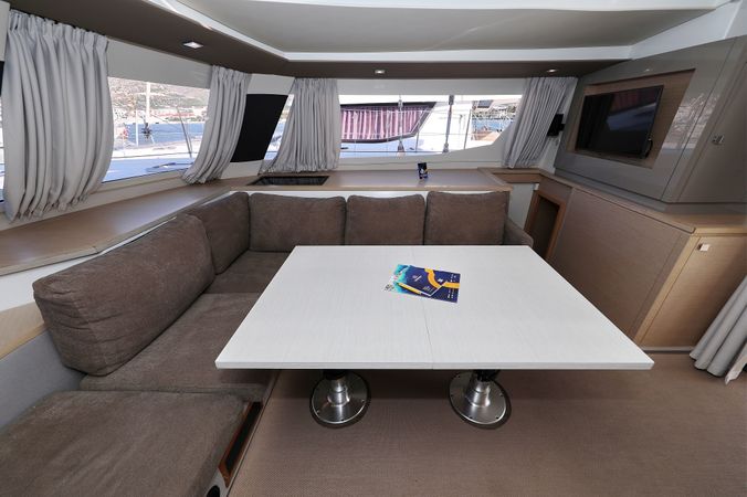 Fountaine Pajot Saba 50 | Poco Loco