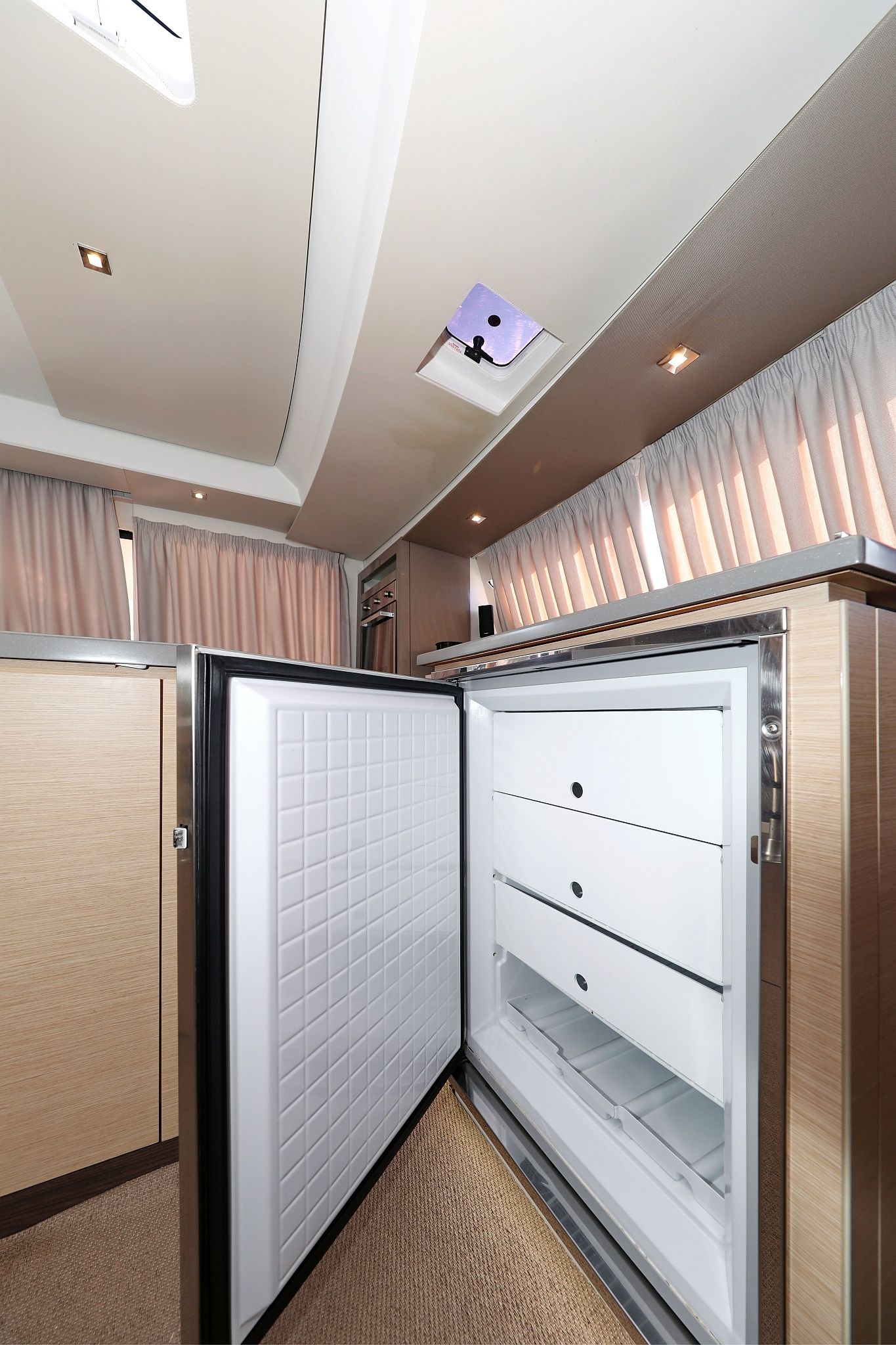 Fountaine Pajot Saba 50 | Poco Loco