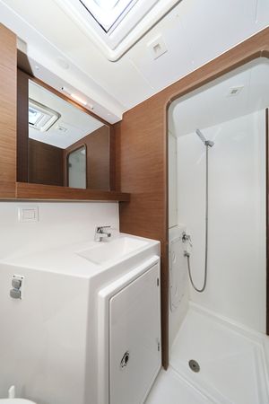 Lagoon 42 | Easy Course