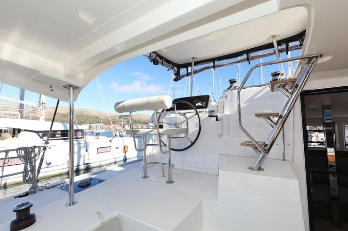 Lagoon 42 | Easy Course