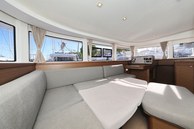 Lagoon 42 | Easy Course