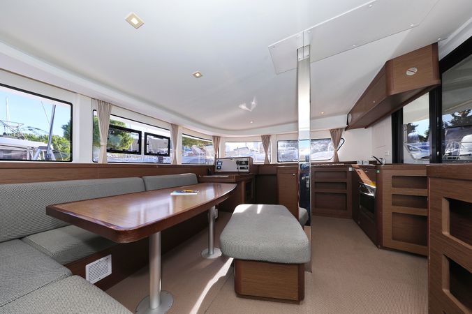 Lagoon 42 | Easy Course