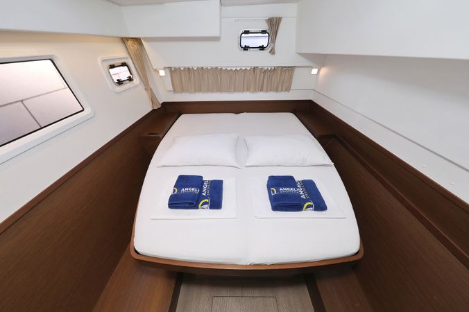 Lagoon 42 | Easy Course