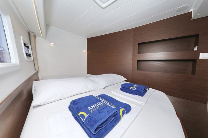 Lagoon 42 | Easy Course