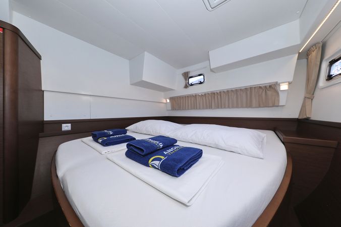 Lagoon 42 | Easy Course