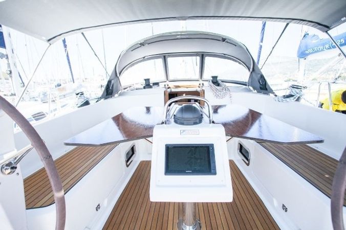 Bavaria Cruiser 46 | Njoy