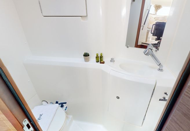 Lagoon 380 S2 | Why Knot