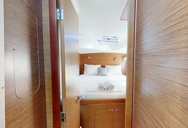 Lagoon 380 S2 | Why Knot