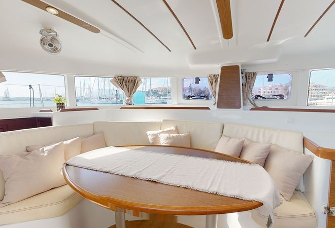 Lagoon 380 S2 | Why Knot