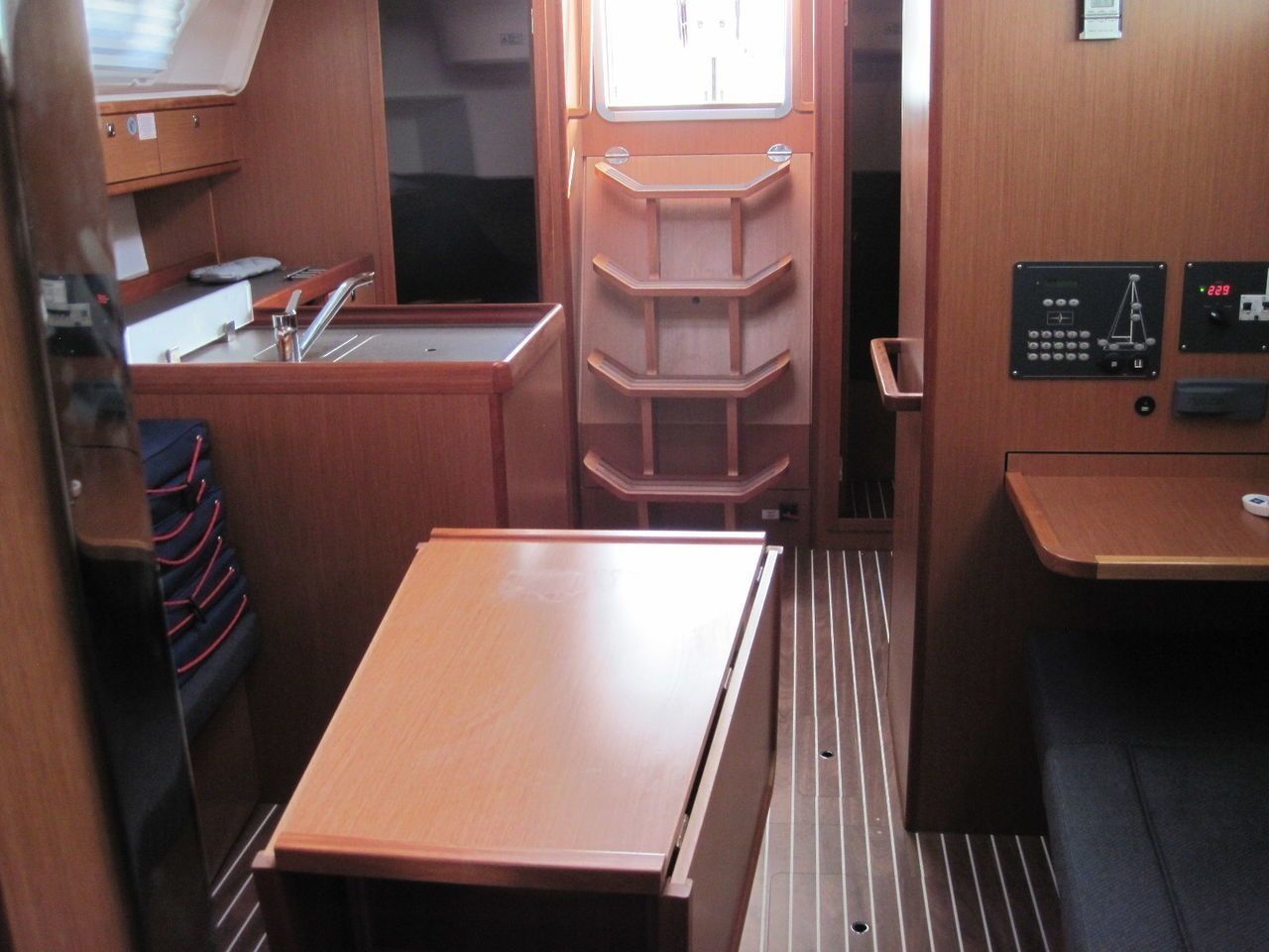 Bavaria Cruiser 37 | Jane 2