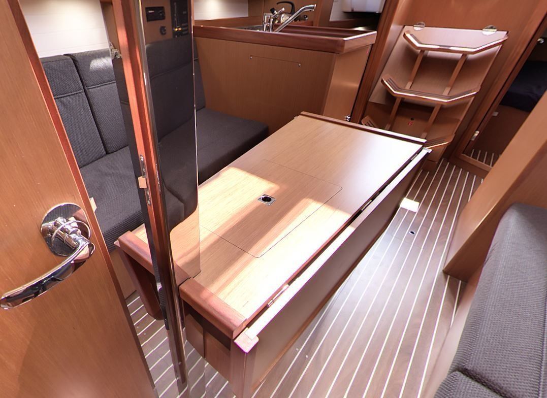Bavaria Cruiser 34 | Saga