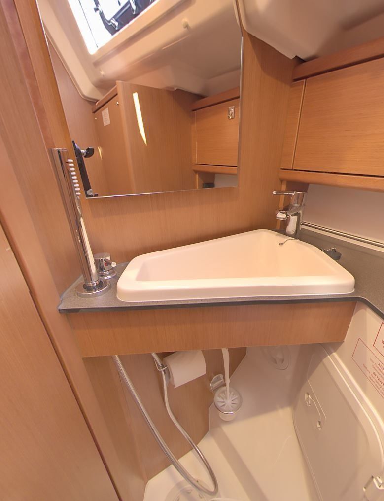 Bavaria Cruiser 34 | Saga