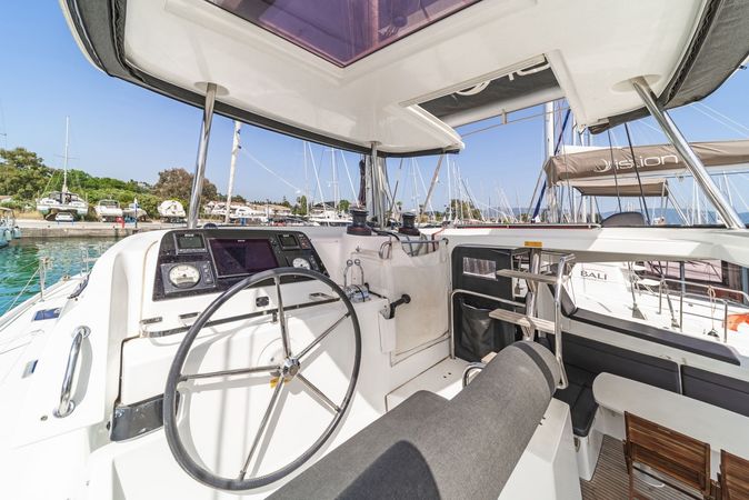 Lagoon 42 | Equilibrium