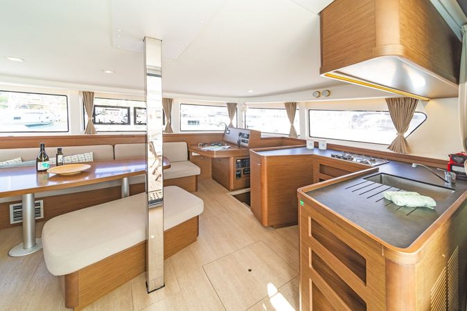 Lagoon 42 | Equilibrium