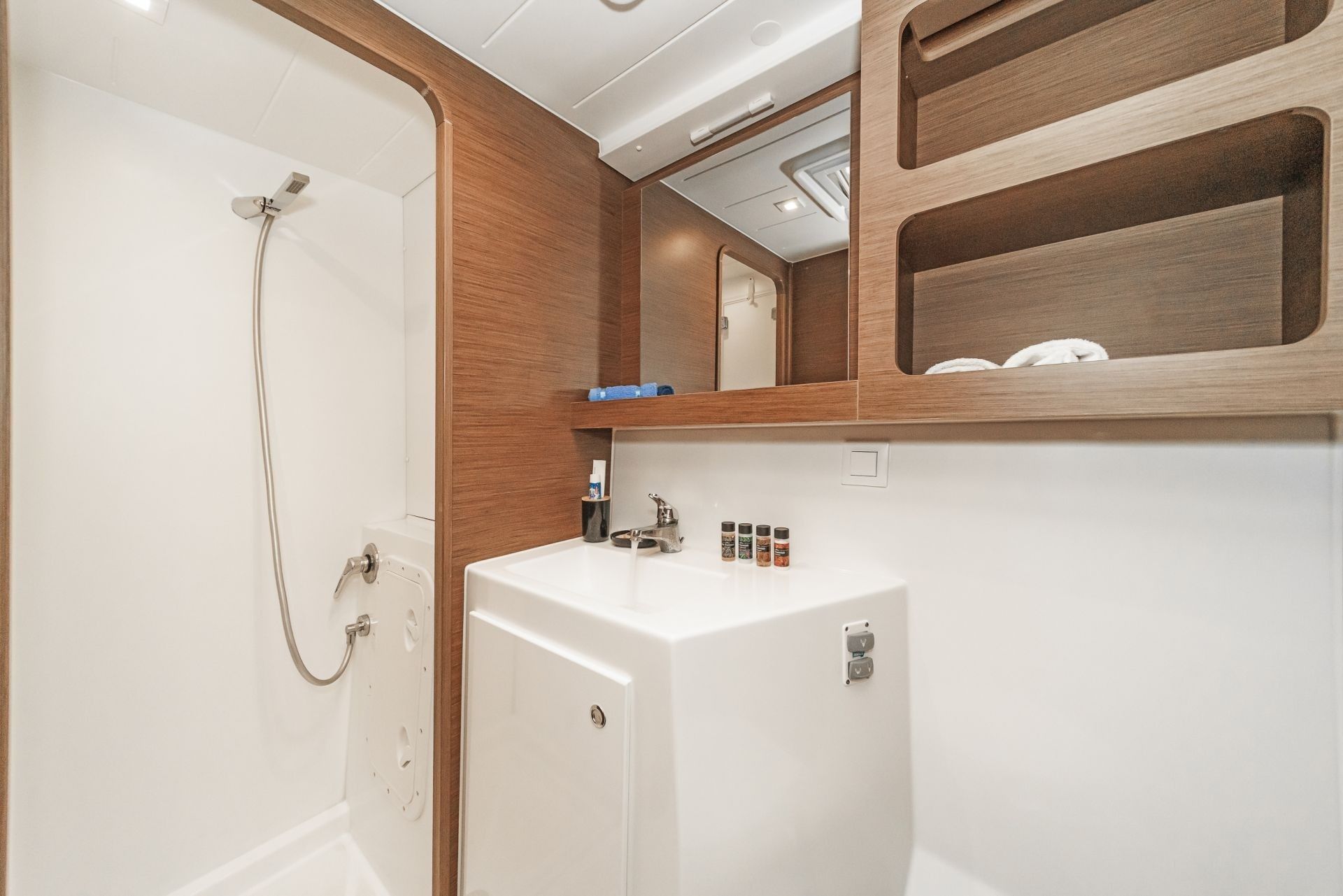 Lagoon 42 | Equilibrium