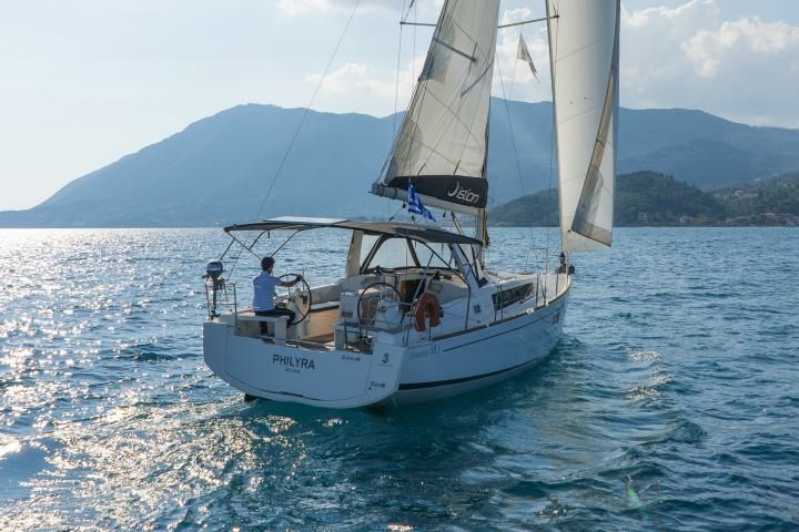 Beneteau Oceanis 38 | Philyra