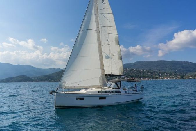 Beneteau Oceanis 38 | Philyra