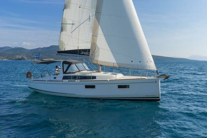 Beneteau Oceanis 38 | Philyra