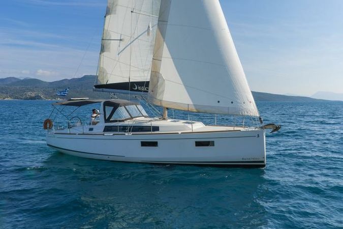 Beneteau Oceanis 38 | Philyra