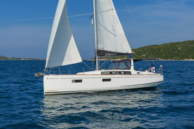 Beneteau Oceanis 38 | Philyra