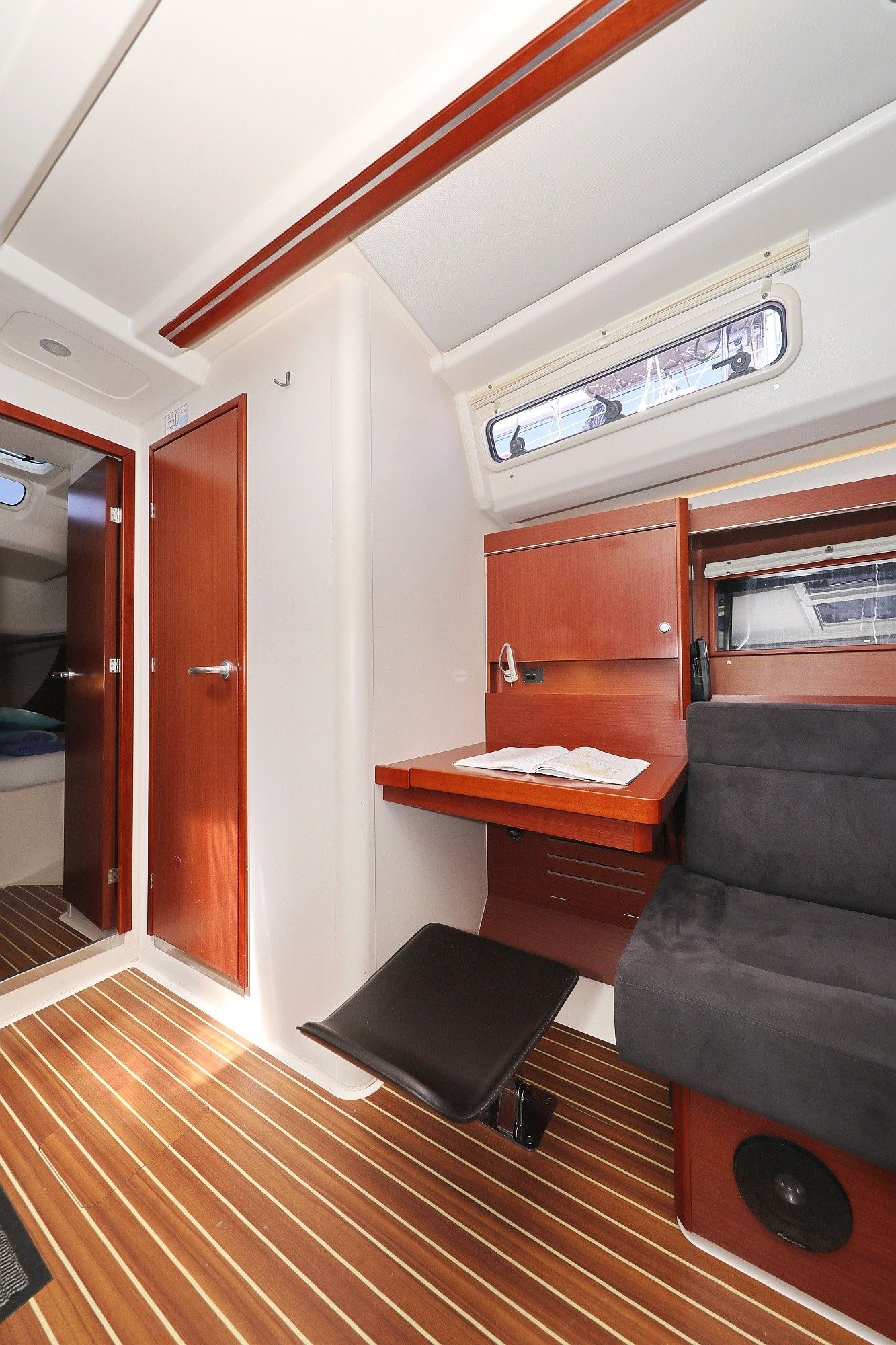 Hanse 455 | Bare Necessities