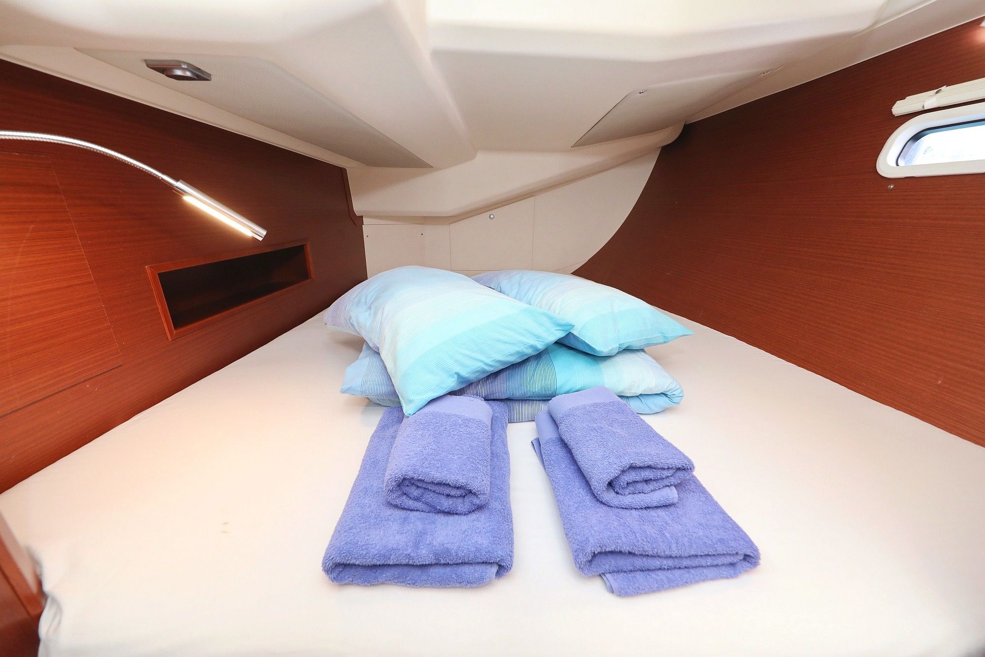 Hanse 455 | Bare Necessities