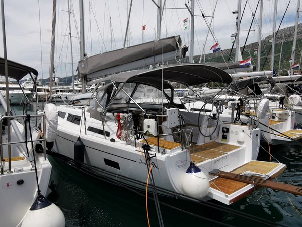 Hanse 388 | Sunny Day